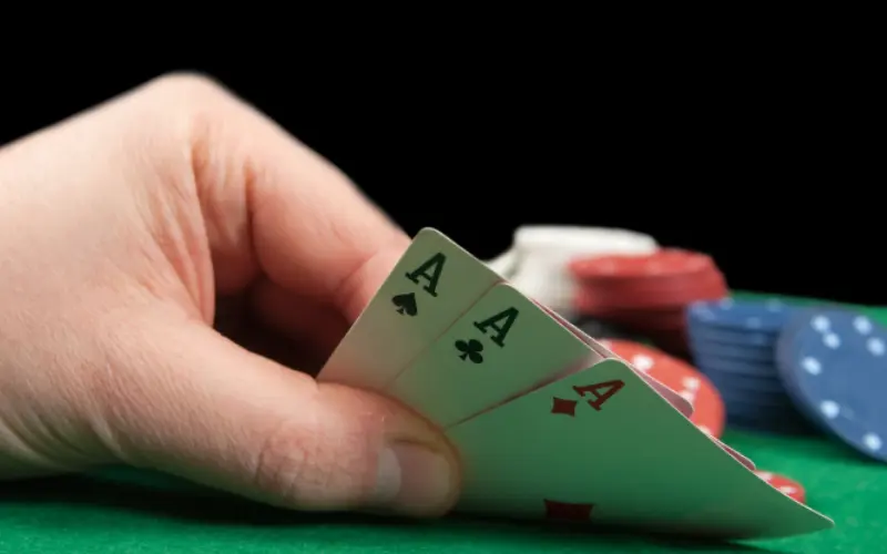 poker player at desi casino body image
